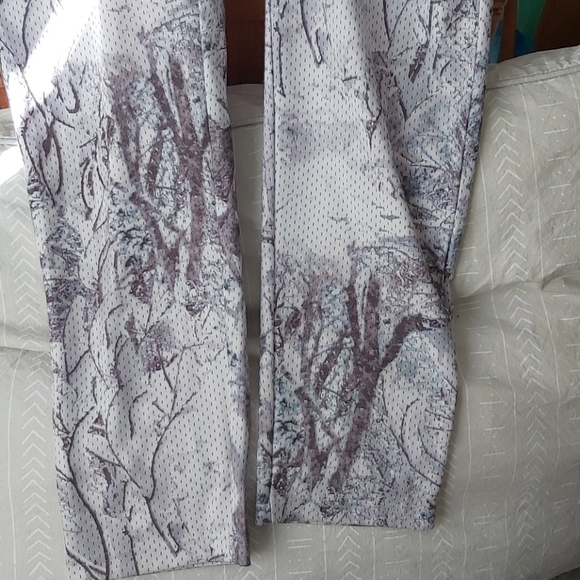 Addidas suit - Picture 6 of 7